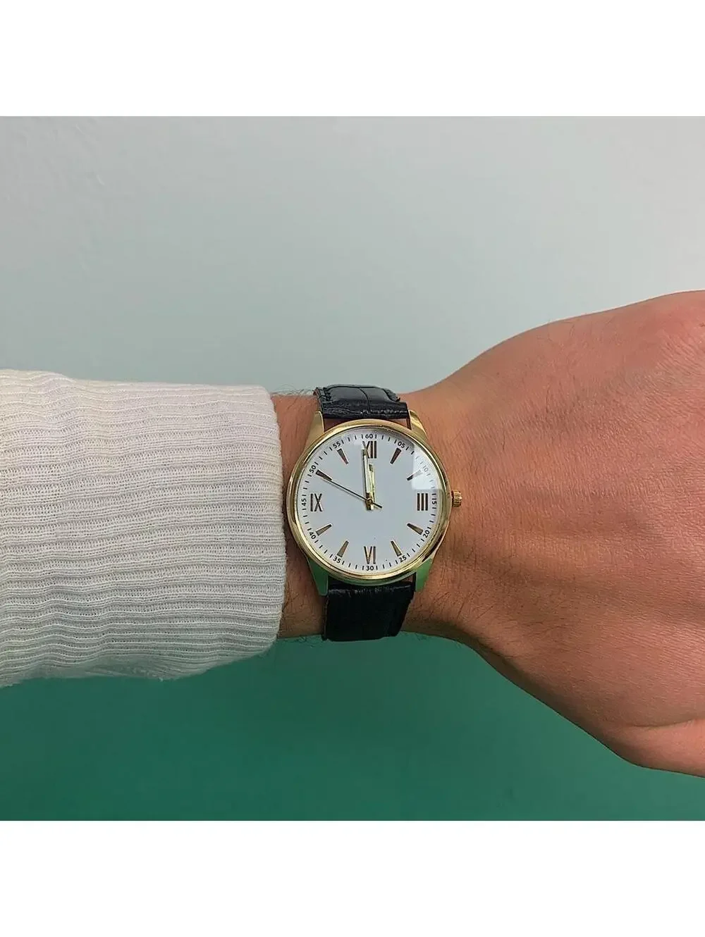 Minimalistic Black essential vintage 90s style gold and leather style band